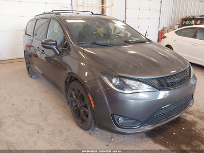 CHRYSLER PACIFICA 2018