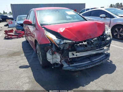 TOYOTA PRIUS 2017