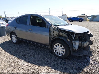 NISSAN VERSA 2016