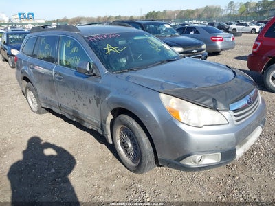 SUBARU OUTBACK 2011