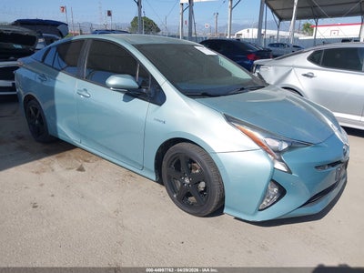 TOYOTA PRIUS 2017
