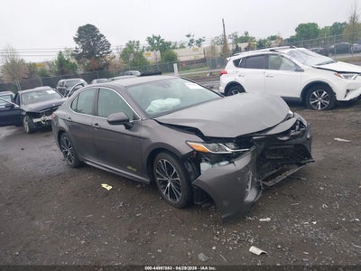 TOYOTA CAMRY 2019