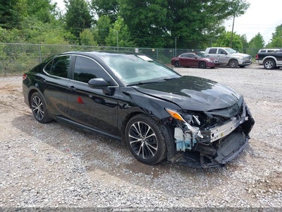 TOYOTA CAMRY 2020