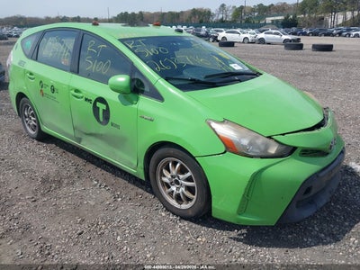 TOYOTA PRIUS V 2016