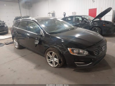 VOLVO V60 2015
