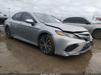 TOYOTA CAMRY 2020