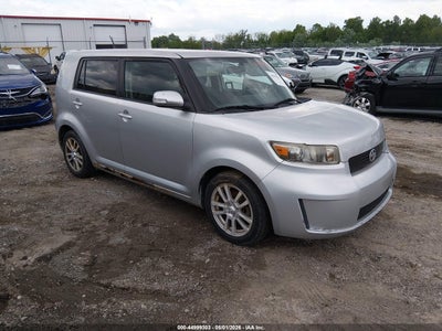 SCION XB 2010