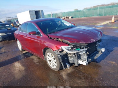 CHRYSLER 200 2015
