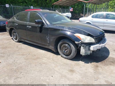 INFINITI M37 2011