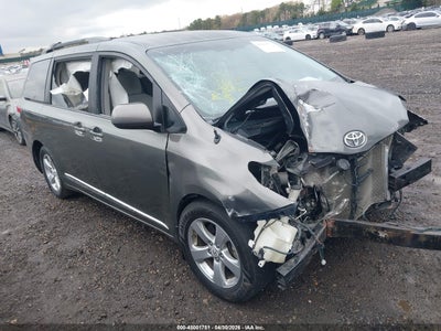 TOYOTA SIENNA 2012