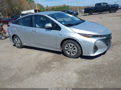 TOYOTA PRIUS PRIME 2017