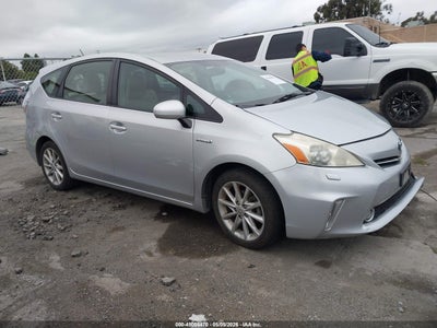 TOYOTA PRIUS V 2012