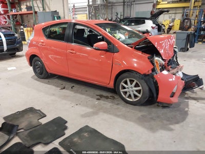 TOYOTA PRIUS C 2013