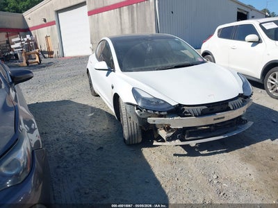 TESLA MODEL 3 2022