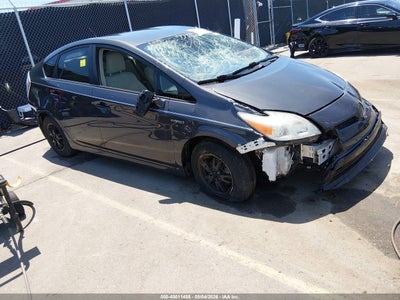 TOYOTA PRIUS 2015