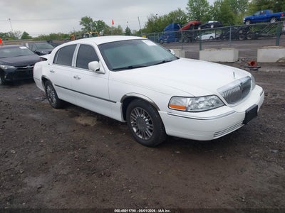 LINCOLN TOWN CAR 2008