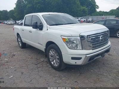 NISSAN TITAN 2021