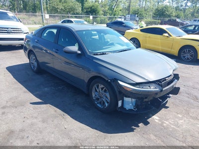 HYUNDAI ELANTRA 2024