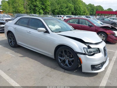 CHRYSLER 300 2020