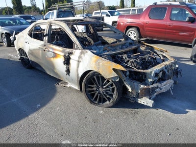 TOYOTA CAMRY 2024