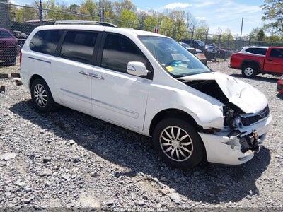 KIA SEDONA 2011