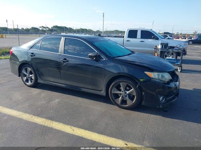 TOYOTA CAMRY 2012