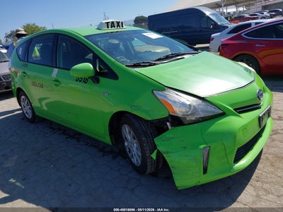 TOYOTA PRIUS V 2013