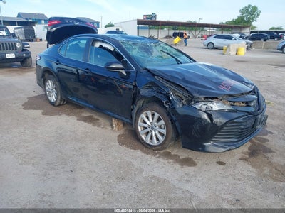 TOYOTA CAMRY 2019
