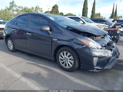 TOYOTA PRIUS PLUG-IN 2015
