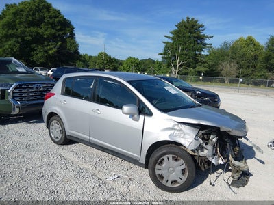 NISSAN VERSA 2011