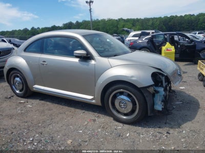 VOLKSWAGEN BEETLE 2012