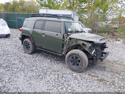TOYOTA FJ CRUISER 2011