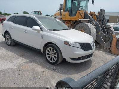 LINCOLN MKT 2014
