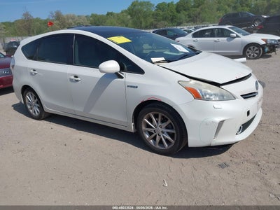 TOYOTA PRIUS V 2014