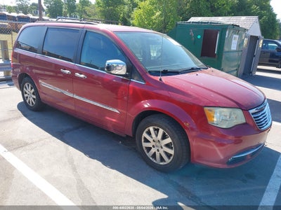 CHRYSLER TOWN & COUNTRY 2012