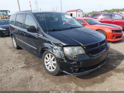 CHRYSLER TOWN & COUNTRY 2013