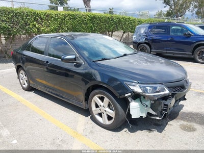 TOYOTA CAMRY 2012