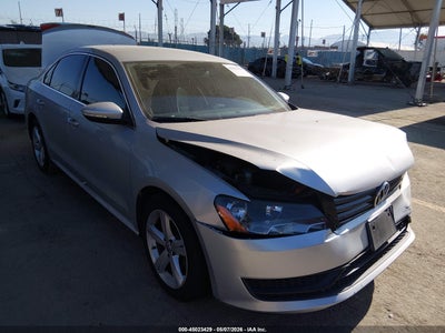 VOLKSWAGEN PASSAT 2012