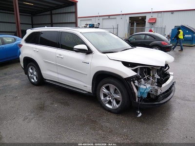 TOYOTA HIGHLANDER HYBRID 2016