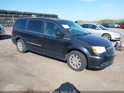 CHRYSLER TOWN & COUNTRY 2014