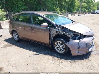 TOYOTA PRIUS V 2015