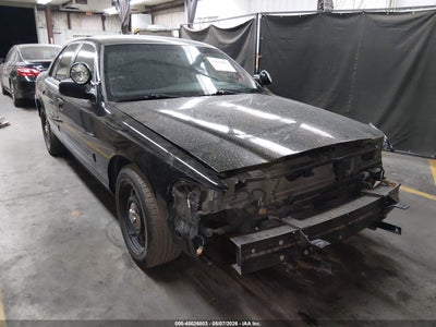FORD CROWN VICTORIA 2010