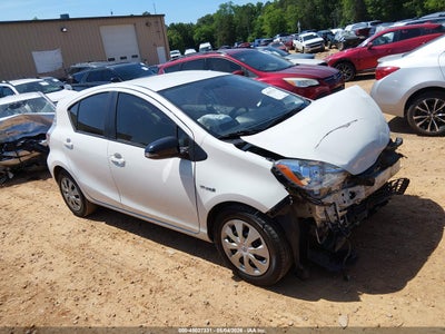 TOYOTA PRIUS C 2013
