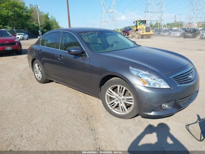 INFINITI G37 2013
