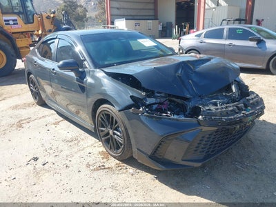 TOYOTA CAMRY 2025