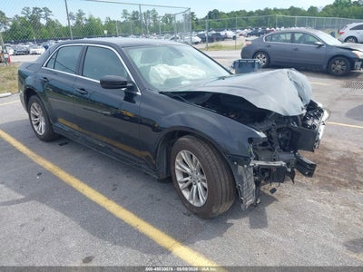 CHRYSLER 300 2019