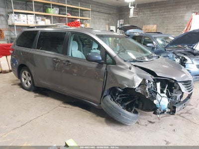 TOYOTA SIENNA 2014