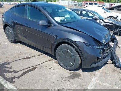 TESLA MODEL Y 2026