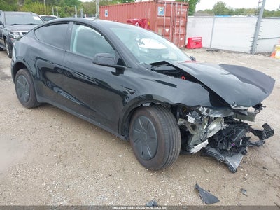 TESLA MODEL Y 2026