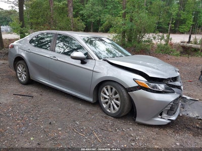 TOYOTA CAMRY 2020